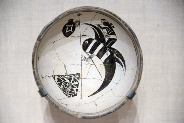 Bowl Depicting a Human Figure Riding a Large Mosquito, New Mexico, 950/1150 AD