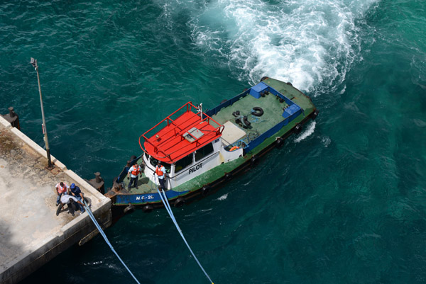 Pilot boat the the Curaao Megapier