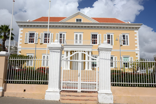 Civil Registry in an old Dutch mansion behind a white gate, Otrabanda