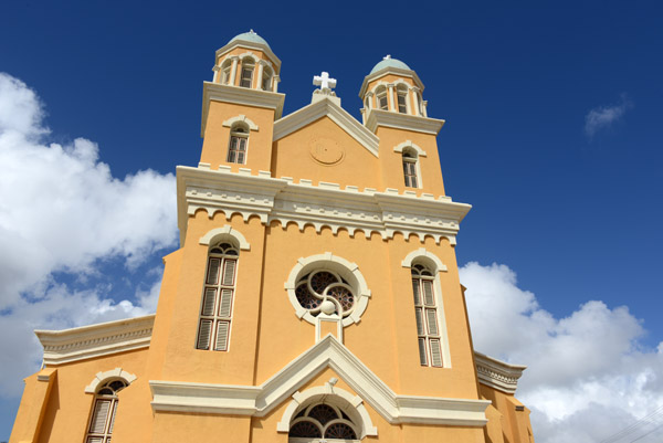 Santa Familia, one of Willemstad's largest churches, is tucked away on the edge of Otrabanda