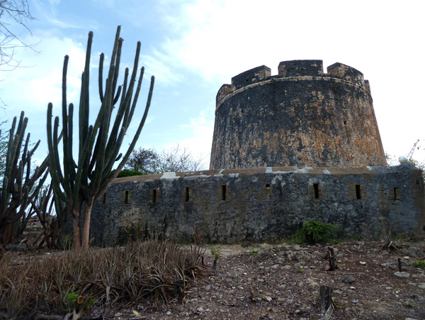 Fort Beekenburg is now part of Caracasbaai National Park
