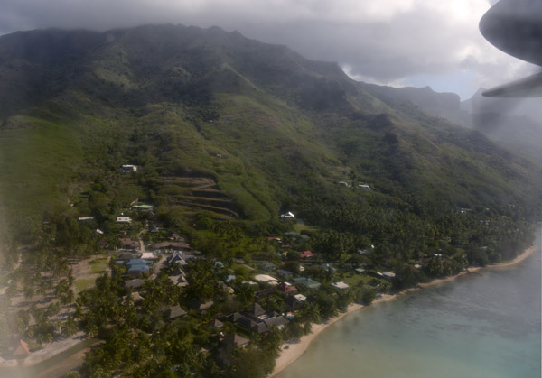 Approach to Moorea Airport