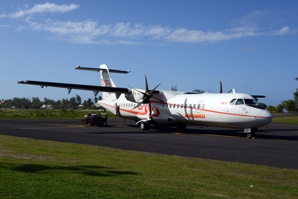 Air Tahiti ATR72 (F-OIQT) on the ramp in Moorea