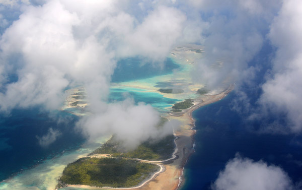 The Blue Lagoon, Rangiroa