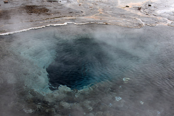 Clear pool of hot water, Geysir