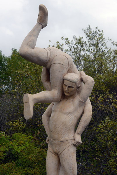 Sculpture Icelandic Glma Wrestling, Geysir