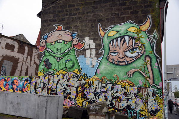 Grafitti mural, Hverfisgata 28 (2013-the open lot has since been built upon