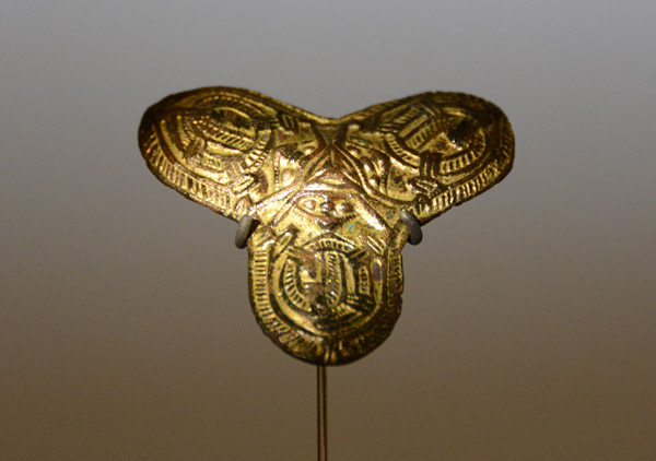 Piece of Norse gold jewelry 