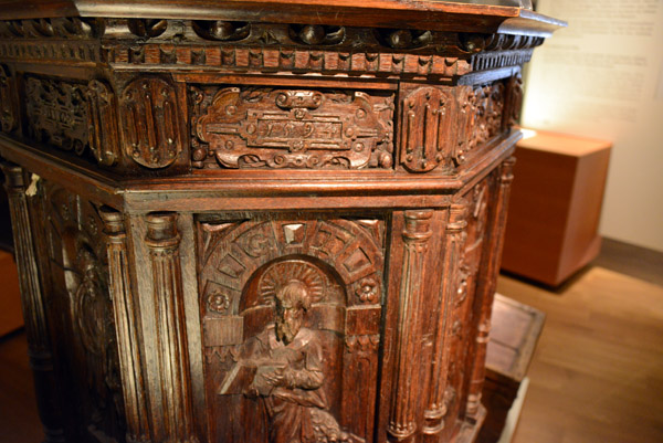 Renaissance-style pulpit from Hlar Cathedral, made in Hamburg 1594