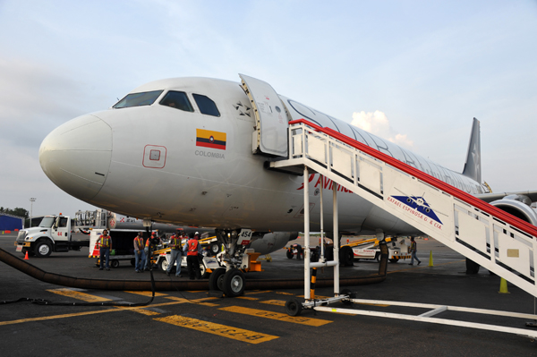 Avianaca A320 in Star Alliance livery (N454AV)- Cartagena