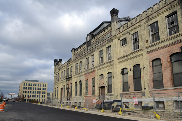 The old Pabst Brewery is being redeveloped into an entertainment district...there's plenty of room to expand