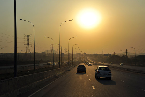 Airport Expressway, late afternoon