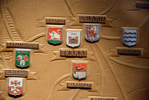Map with coats-of-arms of Lithuanian and neighboring cities