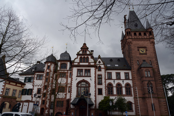 Weinheimer Schloss, 1537 (Stadtverwaltung)