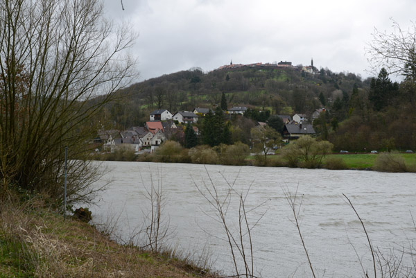 Burgfeste Dilsberg on the hilltop overlooking the village of Rainbach seen from the Right Bank of the Neckar