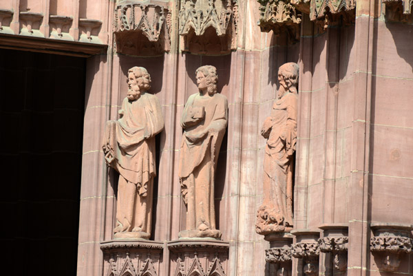 Statues in niches of the Turmportal, Wetzlar Cathedral