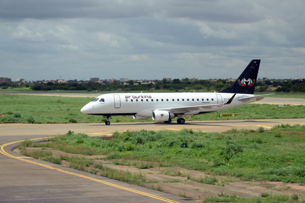 Ougadougou International Airport - Air Burkina Embraer 170 (XT-ABT)