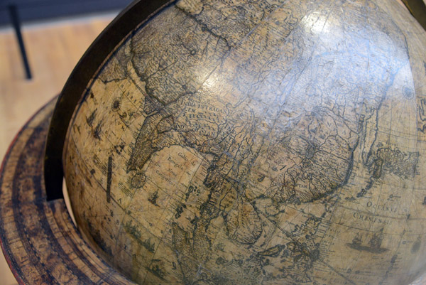 Terrestrial globe, 1645-1648