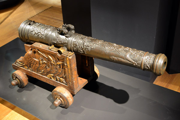 Cannon owned by the Van Reigersberg family, Johannes Burgerhuys, 1678