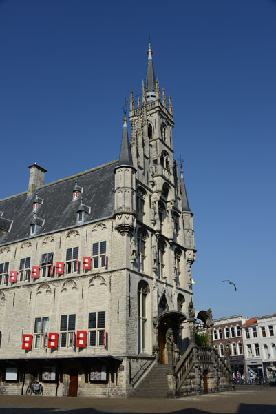 Stadhuis van Gouda, Markt