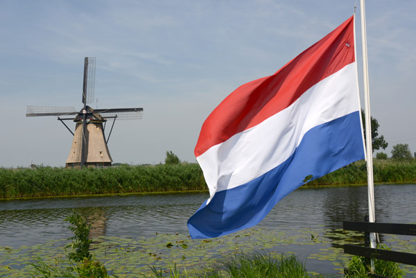Flag of the Netherlands at Overwaard mill 4, Kinderdijk