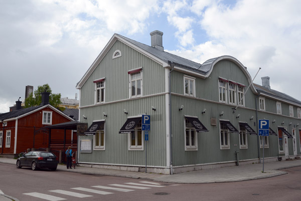 Dinos Bar & Grill, 12 Strandgaten, Mariehamn