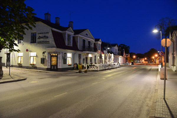 Evening along Lossi, Kuressaare's main street