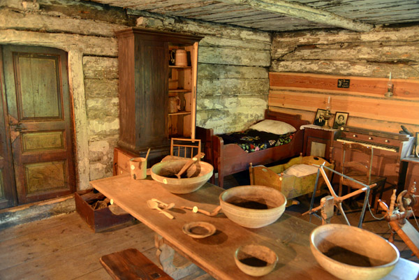 Interior of the main house, Mihkli Farm Museum, 1834