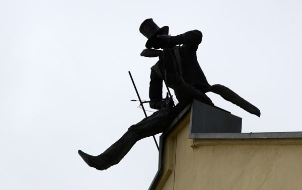 Kaminkrėtys Sculpture - chimney sweep, Maoji Vandens gatvė 8, Klaipėda 