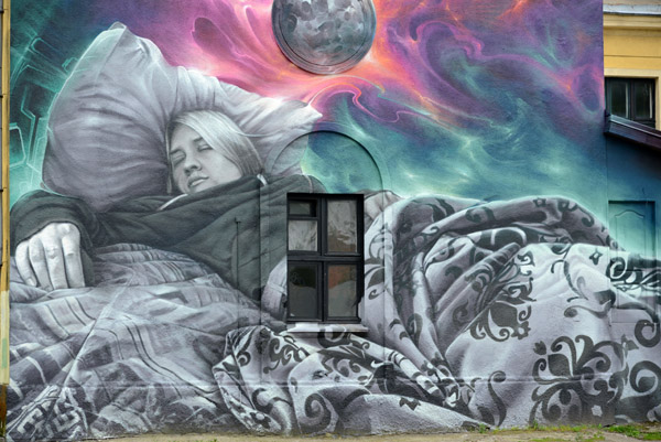 Mural of a sleeping woman, Darų gatvė 18, Klaipėda