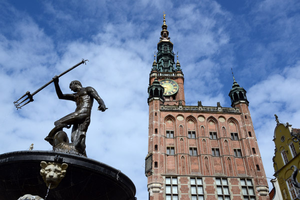 Neptune Fountain and Gdańsk City Hall