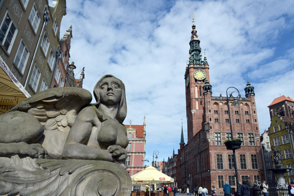 Large breasted sphinx, Długi Targ, Gdańsk 