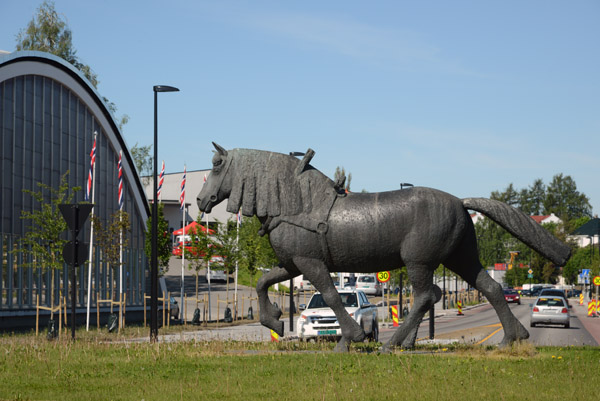 Sculpture of a plow horse, Vangsvegen Roundabout, Hamarhallen, Hamar