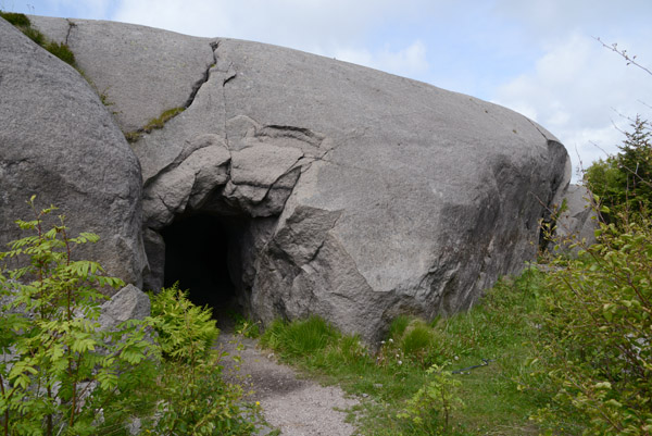 Tunnel blasted into the solid rock, Sirevg