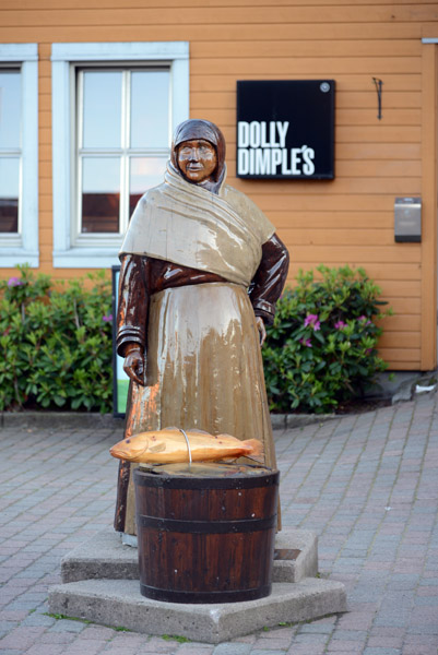 Sculpture of a woman selling fish, Dolly Dimple's