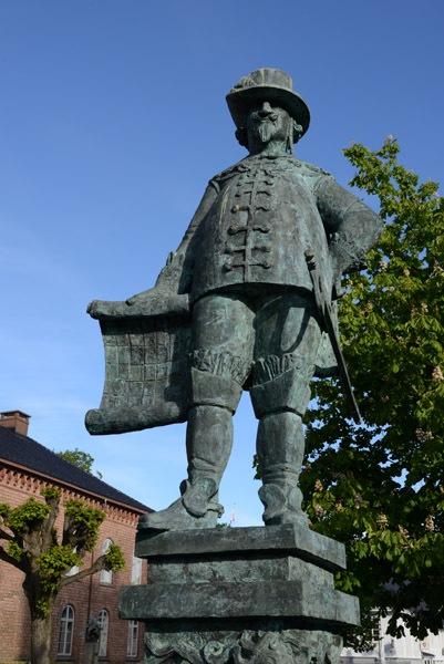 Statue of King Christian IV, Festningsgata, Kristiansand