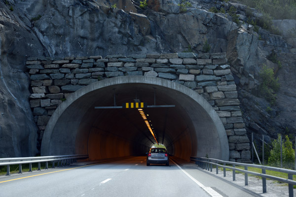 Studeheitunnelen, a 300m tunnel on the E18