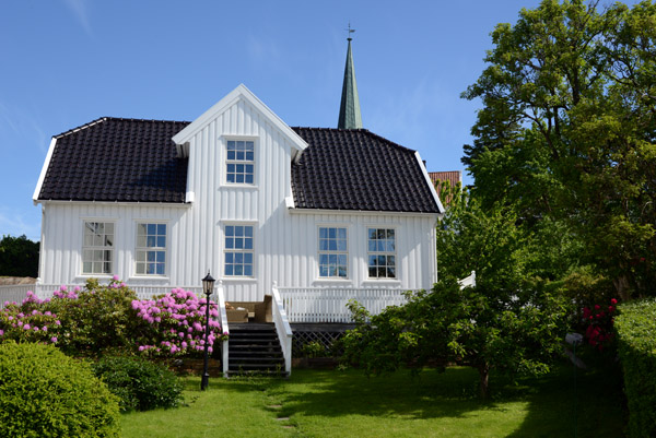 Wooden house with a large back garden, Strandgata, Lillesand