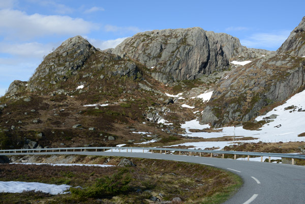 Lysevegen descending from the Øygardstølen viewpoint