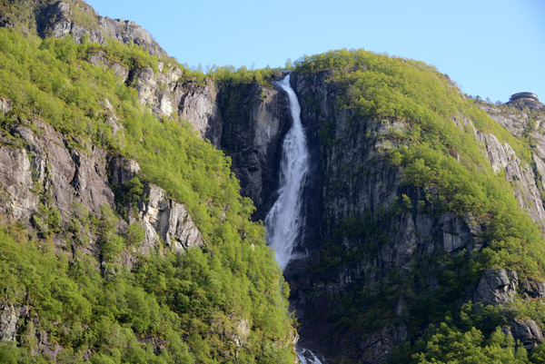 Waterfall along Lysevegen