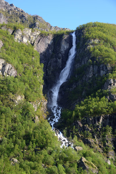 Waterfall along Lysevegen
