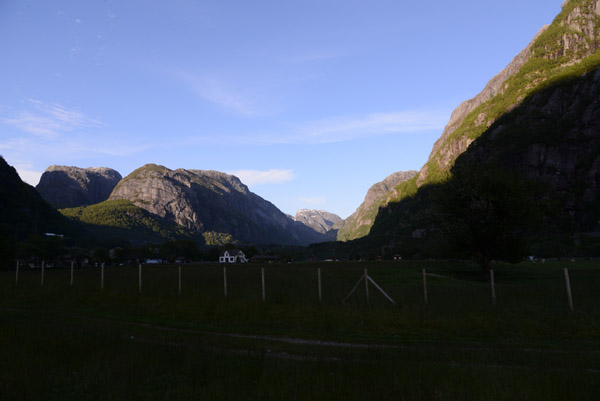 The valley of Lysebotn falls into shadow
