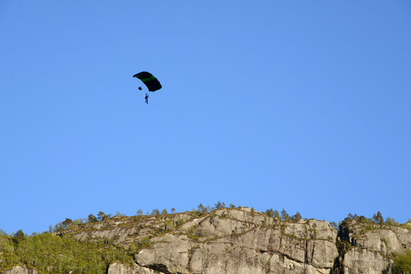 Paragliding is popular at Lysebotn