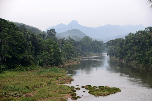 River crossing in Sri Lanka on the way to Ratnapura