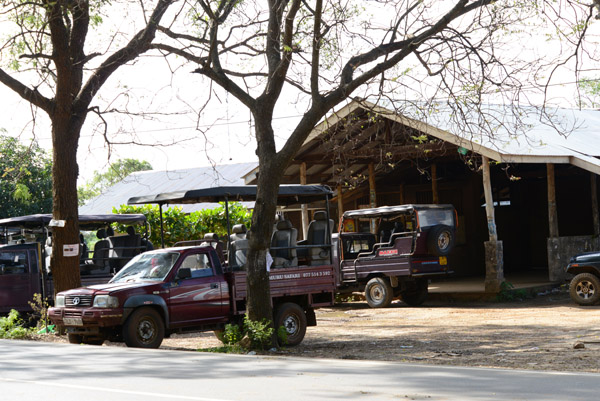 Jeep station just outside the main gate, Udawalawe National Park