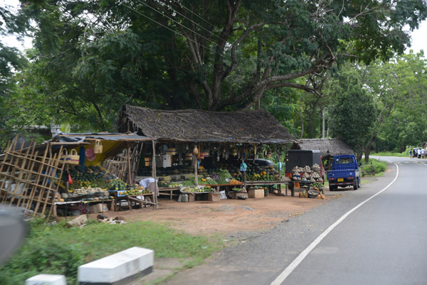 Vegetable market on the road from Kataragama to Tissamaharama