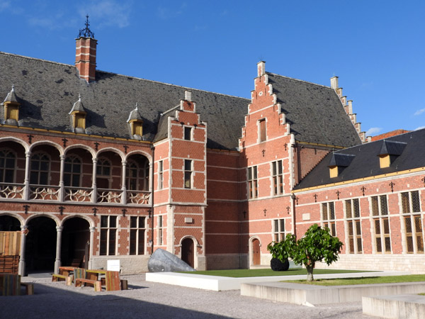 Palace of Margaret of Austria, Hof van Savoye, Mechelen