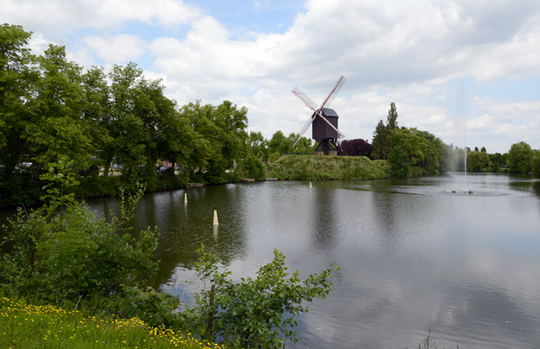 Moat and Ramparts of Diest with the Lindenmolen windmill