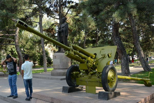 World War II Field Artillery, Panfilov Park, Almaty