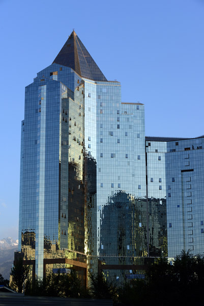 Business Center Nurlytau